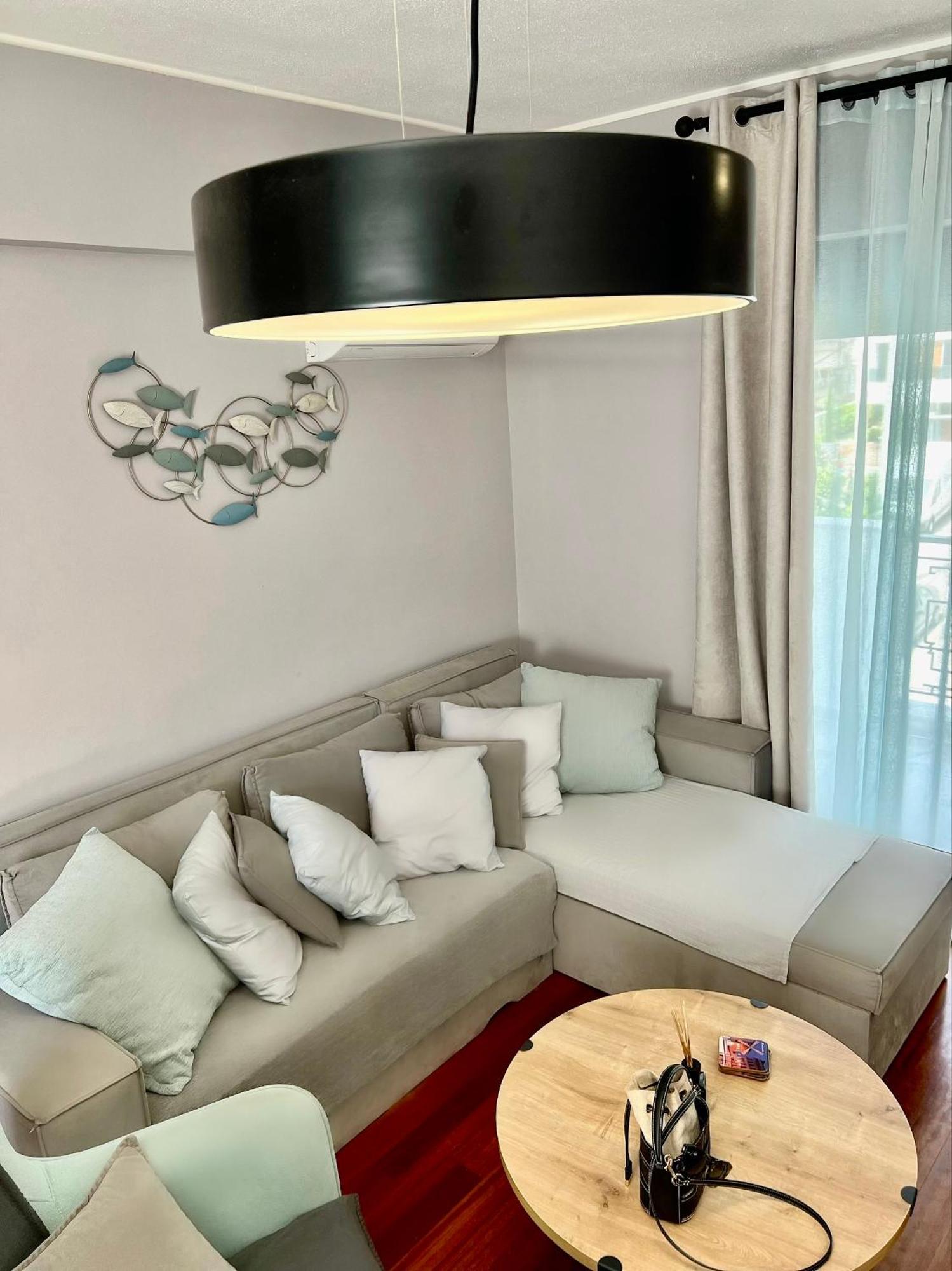 Brand New Brilliant Apartment At Athenian Riviera Atenas Exterior foto